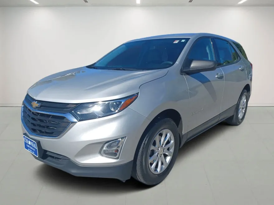 2018 Chevrolet Equinox LS photo 1