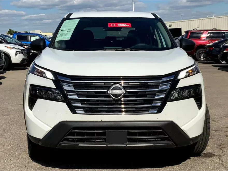2025 Nissan Rogue S photo 1