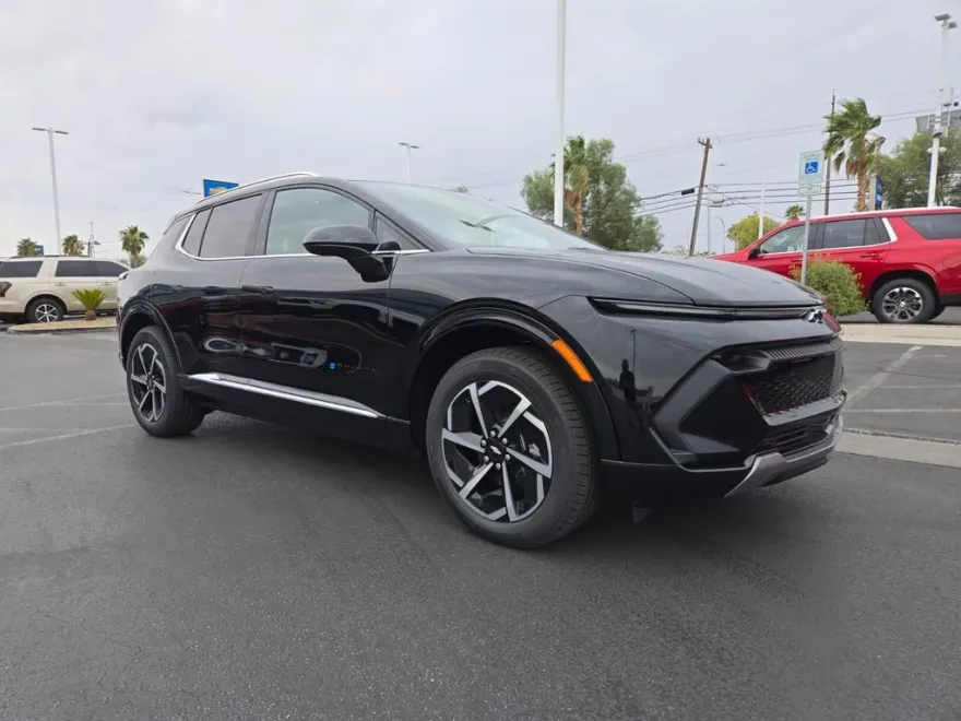 2025 Chevrolet Equinox EV 1LT photo 1