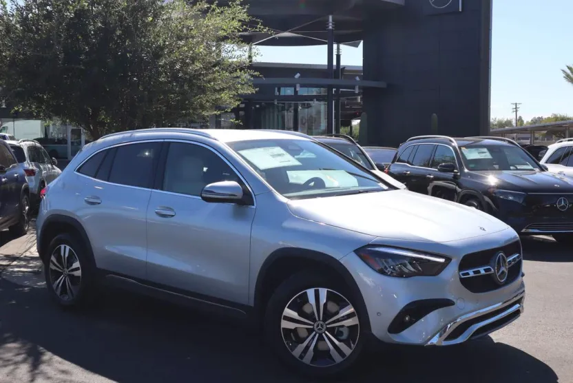 2025 Mercedes Benz GLA 250 photo 1