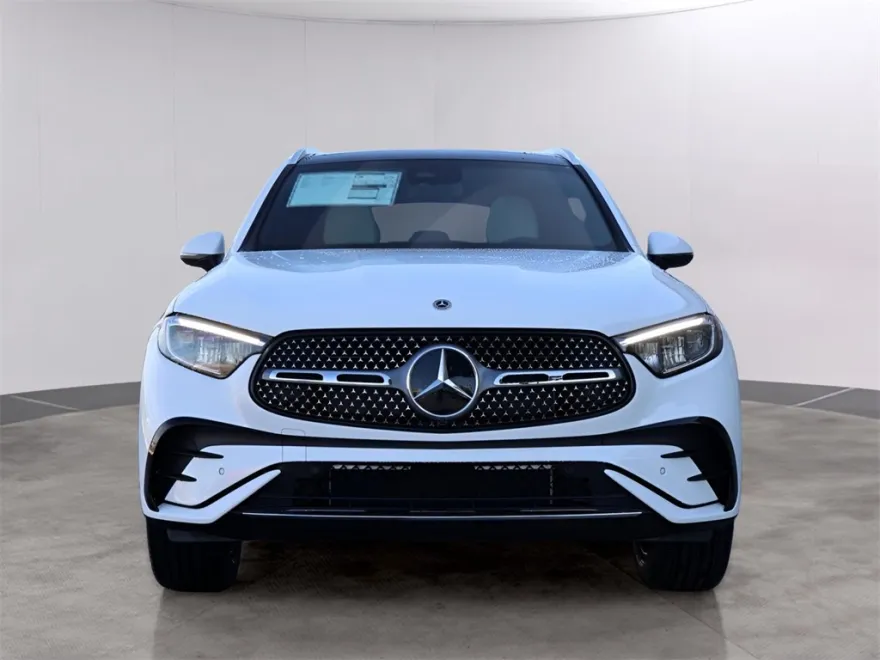 2025 Mercedes Benz GLC 300 4MATIC photo 1