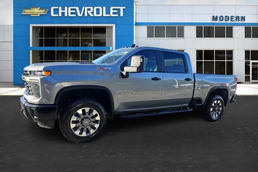 2025 Chevrolet Silverado 2500HD Custom photo 1