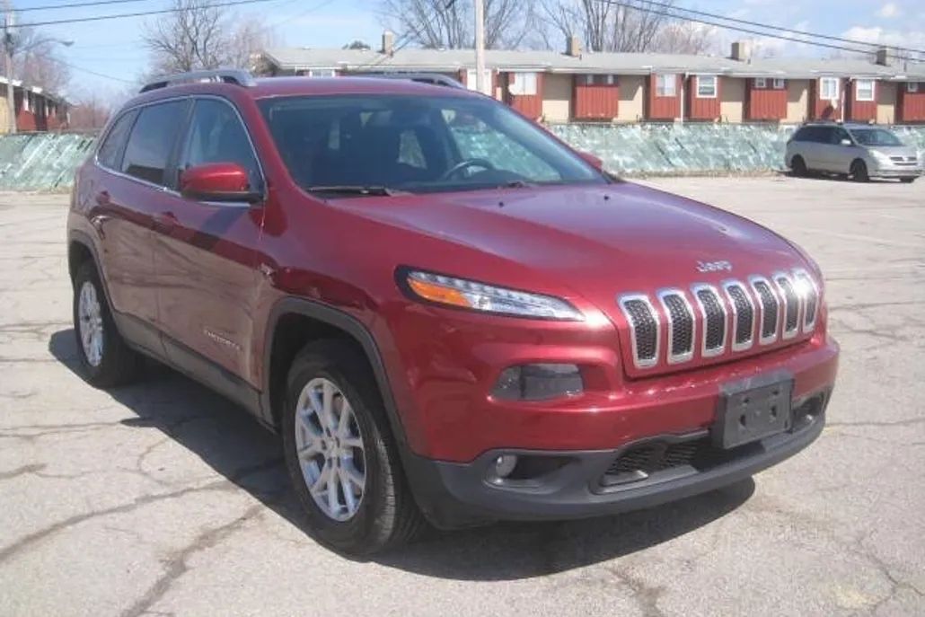 2015 Jeep Cherokee Latitude photo 1