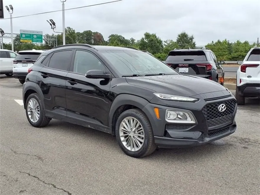 2020 Hyundai Kona SEL photo 1