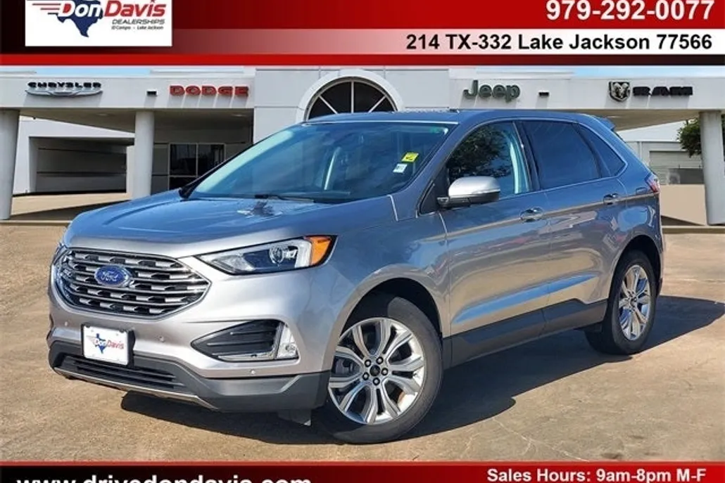 2024 Ford Edge Titanium photo 1