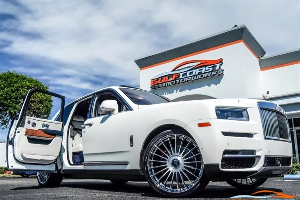 2019 Rolls Royce Cullinan photo 1