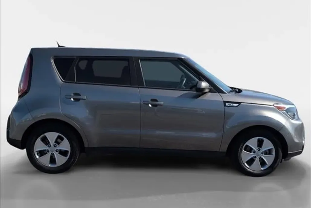 2016 Kia Soul Base photo 1