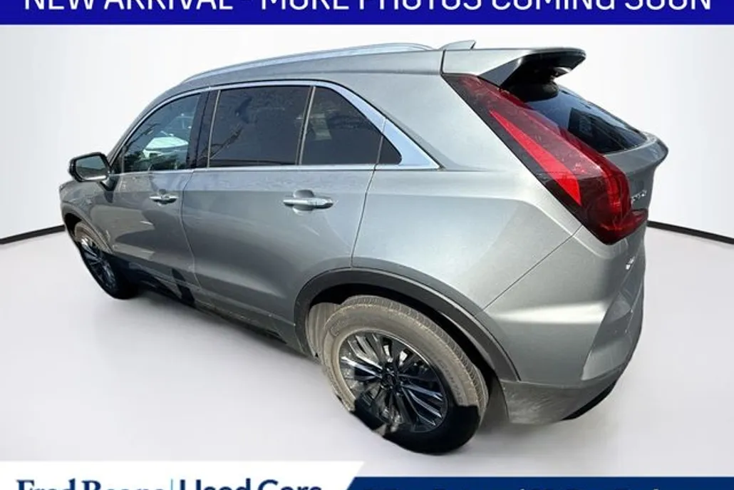 2025 Cadillac XT4 Premium Luxury photo 1