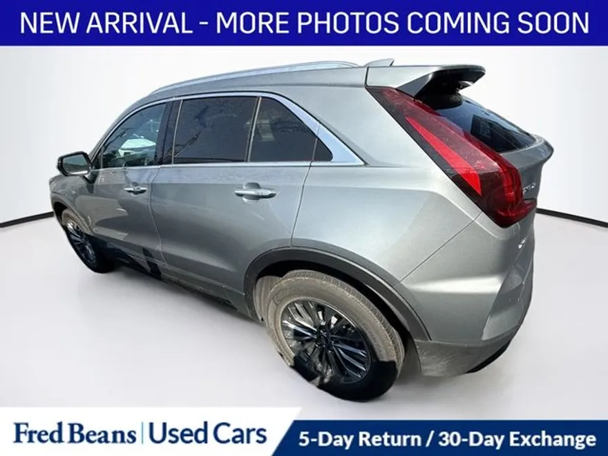 2025 Cadillac XT4 Premium Luxury photo 1