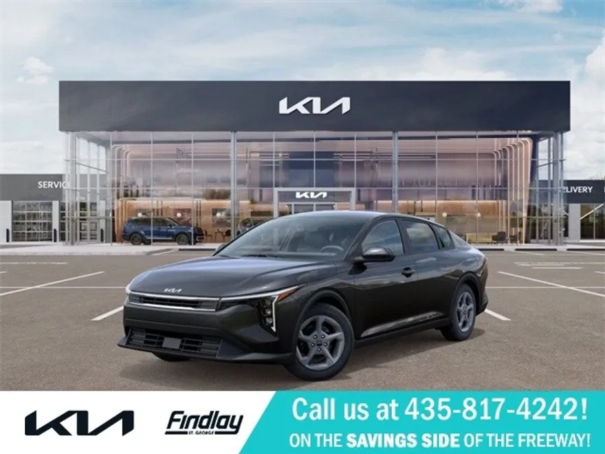 2025 Kia K4 LXS photo 1