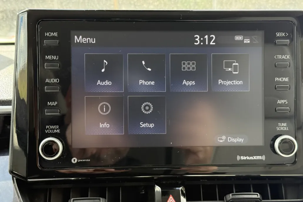 2022 Toyota Corolla Cross LE photo 1