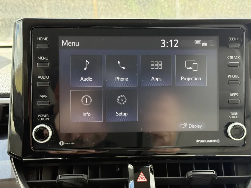 2022 Toyota Corolla Cross LE photo 1
