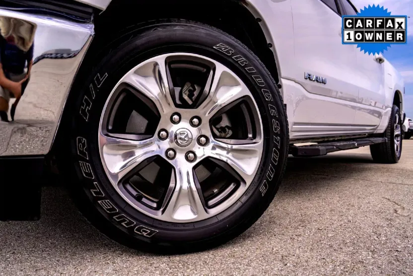 2024 Ram 1500 Laramie photo 1