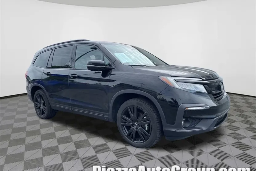 2022 Honda Pilot Black Edition photo 1