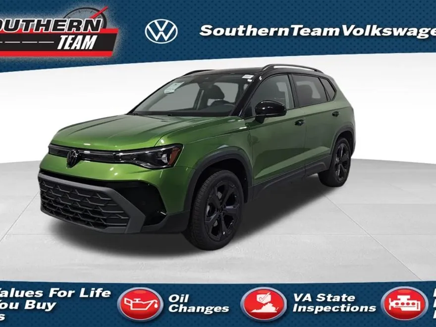 2025 Volkswagen Taos SE photo 1
