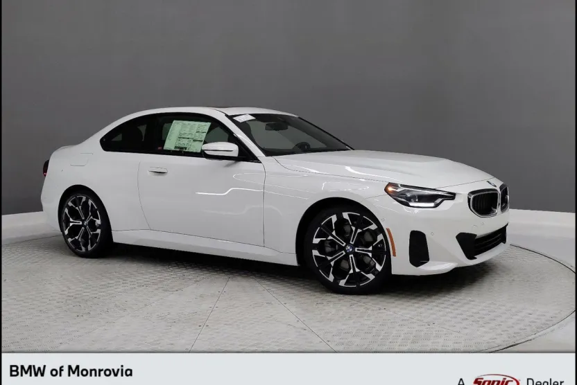 2025 Bmw 230i Coupe photo 1