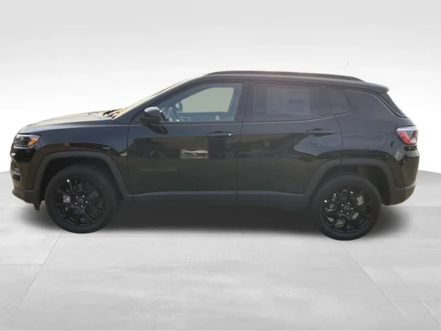2025 Jeep Compass Latitude photo 1