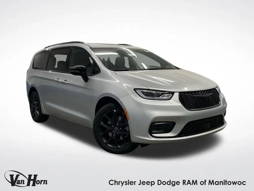 2026 Chrysler Pacifica photo 1