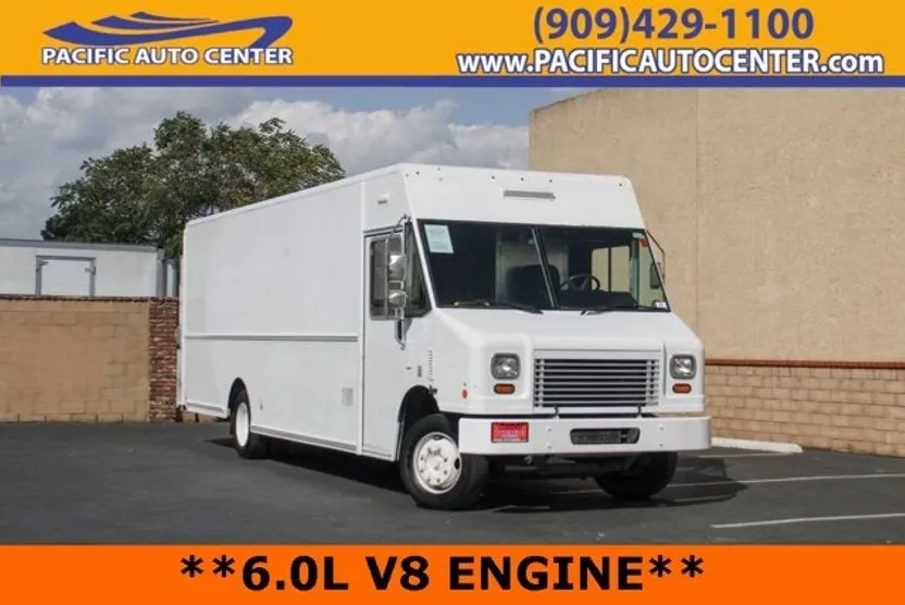 2013 Freightliner MT 55G Front Gasoline Engine Walk in Van Chassis photo 1