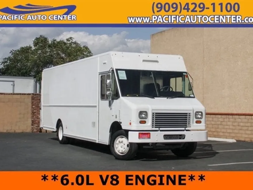 2013 Freightliner MT 55G Front Gasoline Engine Walk in Van Chassis photo 1