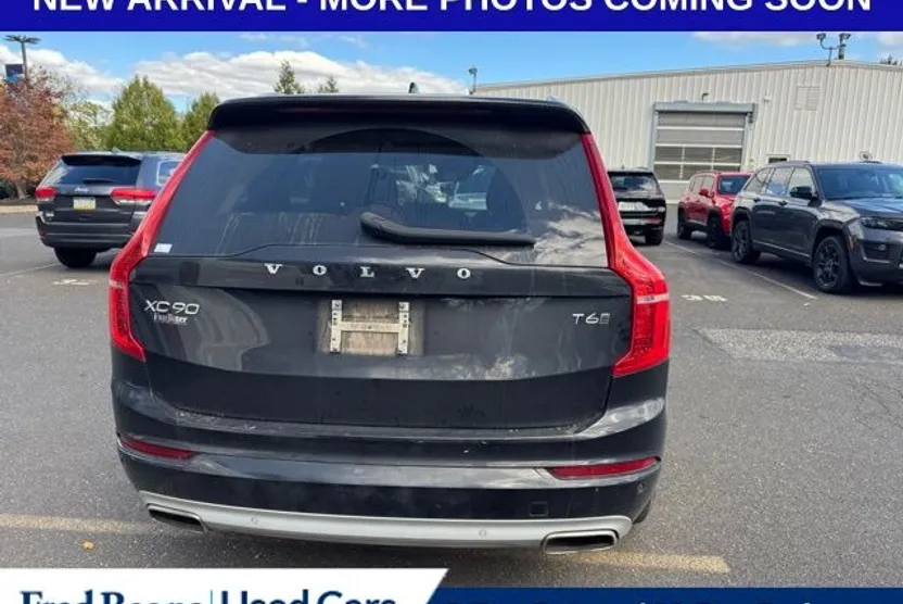 2020 Volvo XC90 T6 Momentum photo 1