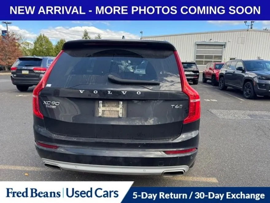 2020 Volvo XC90 T6 Momentum photo 1