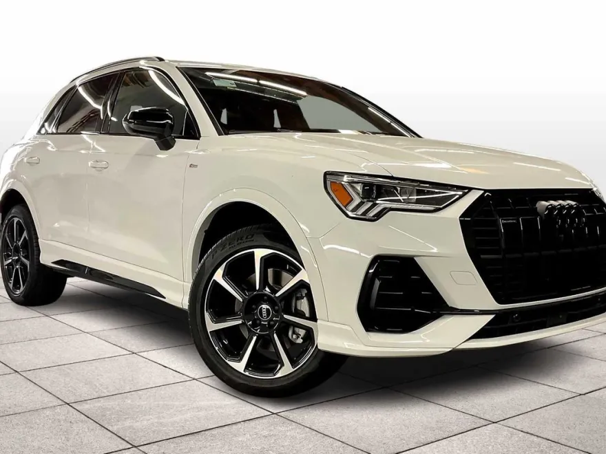 2025 Audi Q3 S line Premium Plus 45 TFSI photo 1