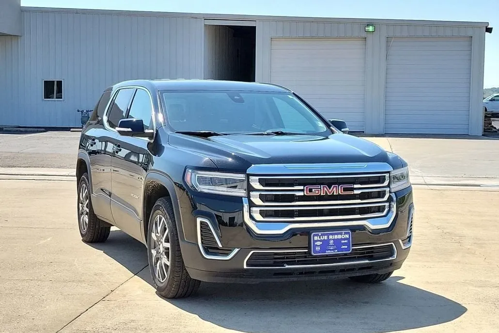 2023 Gmc Acadia SLE photo 1