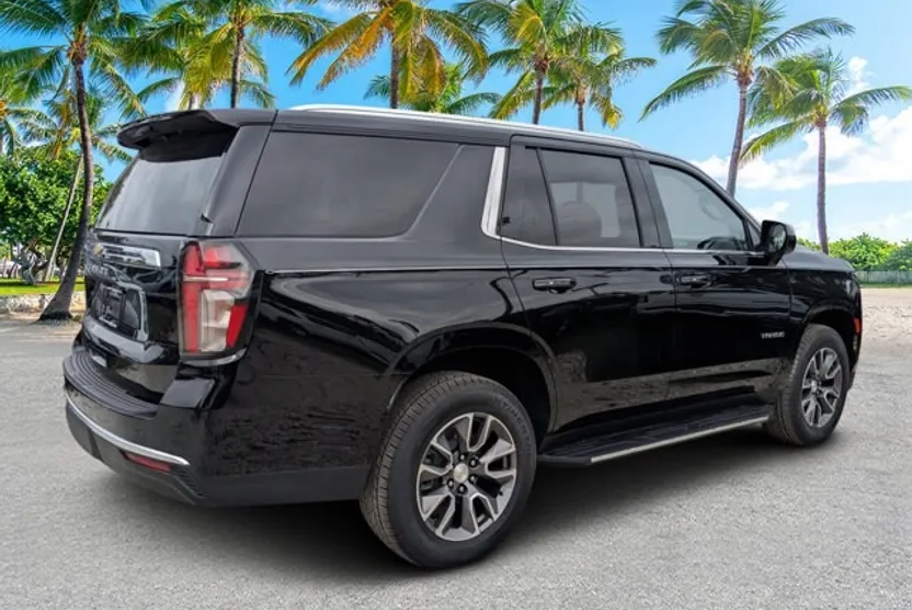 2023 Chevrolet Tahoe LS photo 1