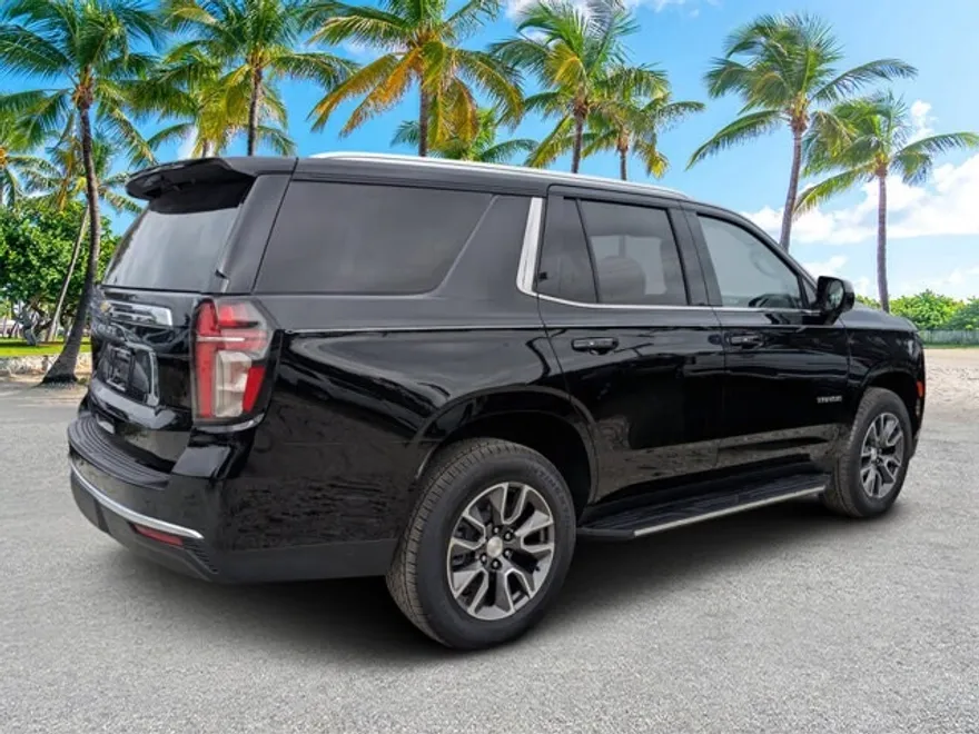 2023 Chevrolet Tahoe LS photo 1