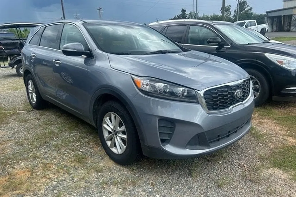 2020 Kia Sorento LX photo 1