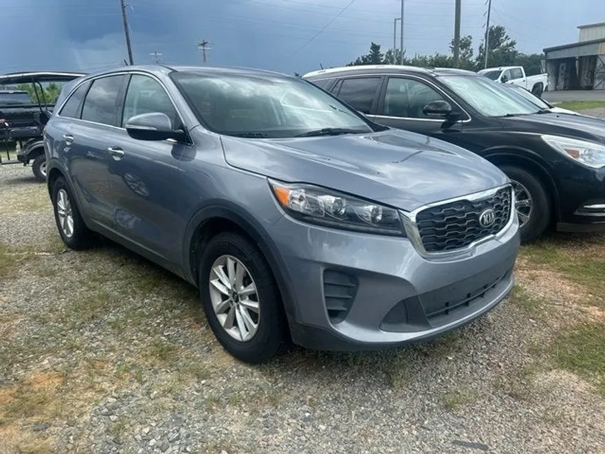 2020 Kia Sorento LX photo 1