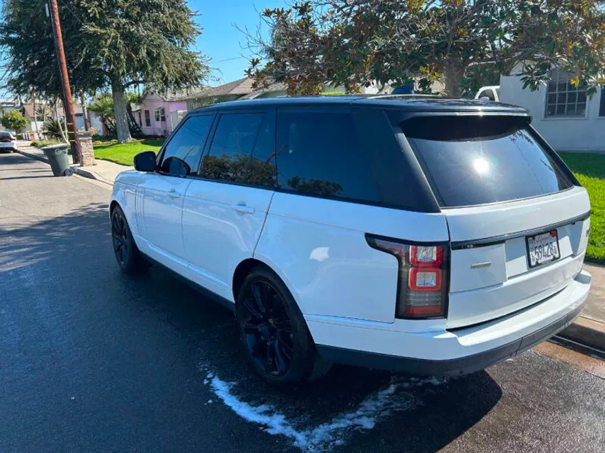 2017 Land Rover Range Rover SuperCharged photo 1