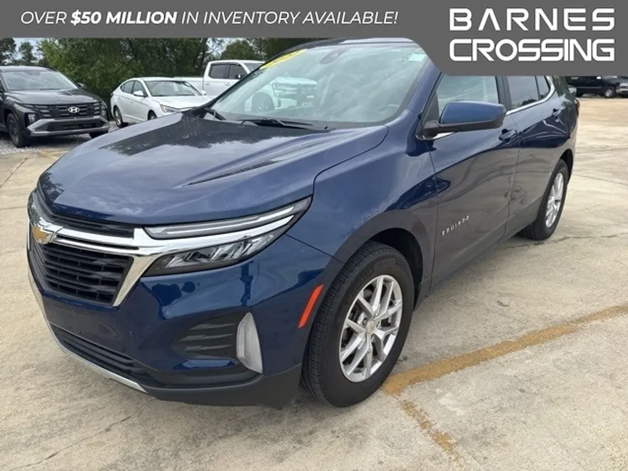 2022 Chevrolet Equinox LT photo 1
