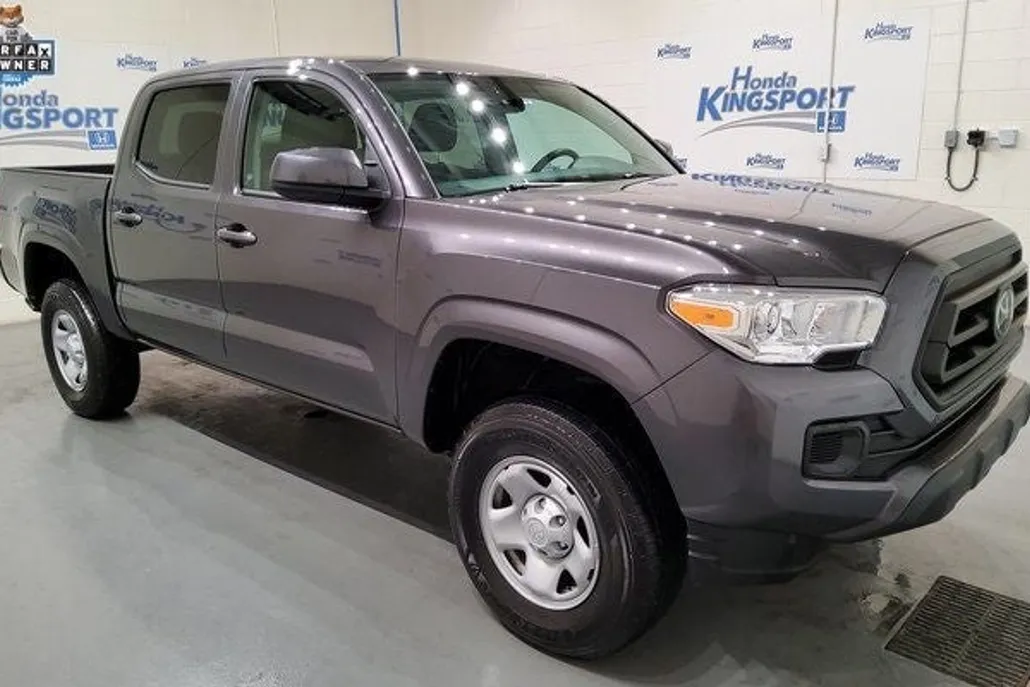 2022 Toyota Tacoma 4x4 SR Double Cab V6 photo 1