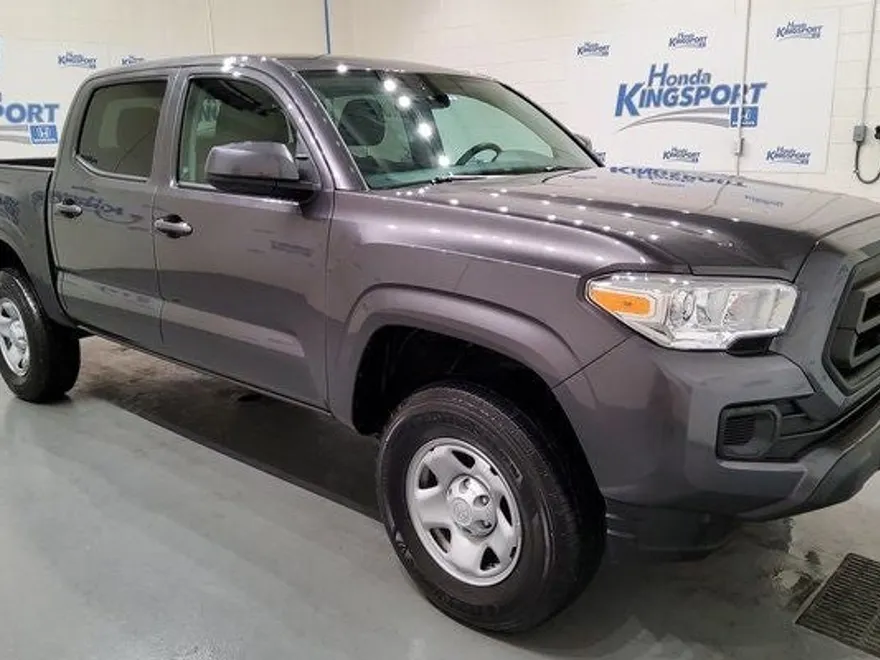 2022 Toyota Tacoma 4x4 SR Double Cab V6 photo 1