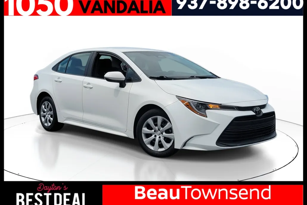 2023 Toyota Corolla LE photo 1