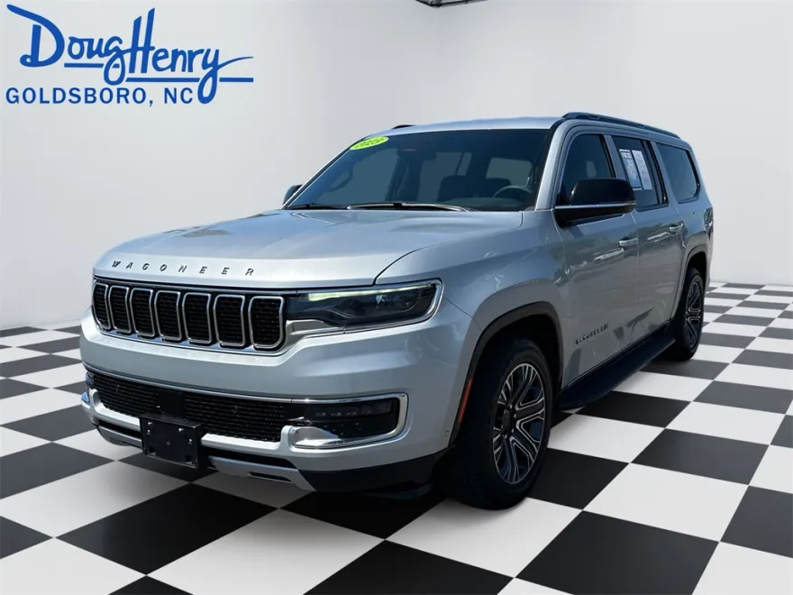 2023 Jeep Wagoneer L Series II photo 1