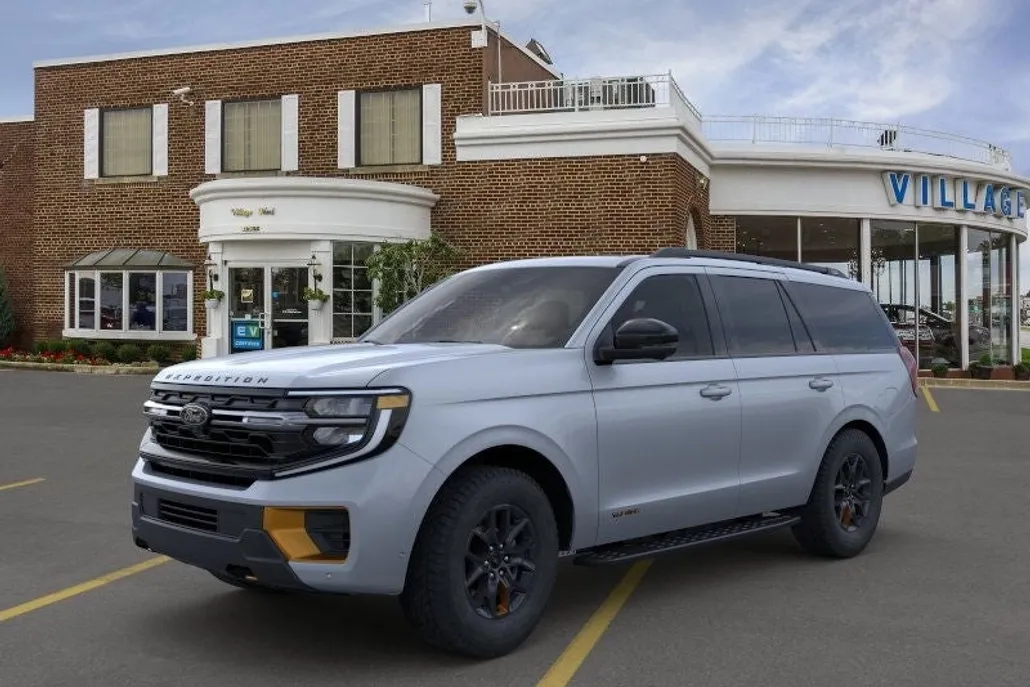 2025 Ford Expedition photo 1