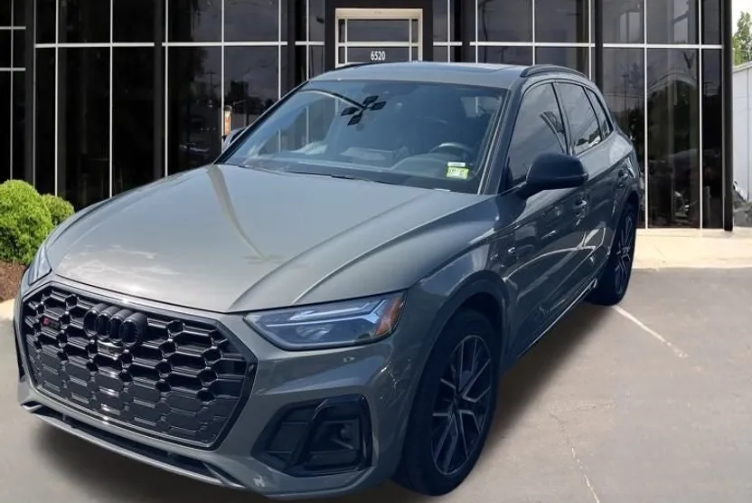 2024 Audi SQ5 Premium Plus photo 1