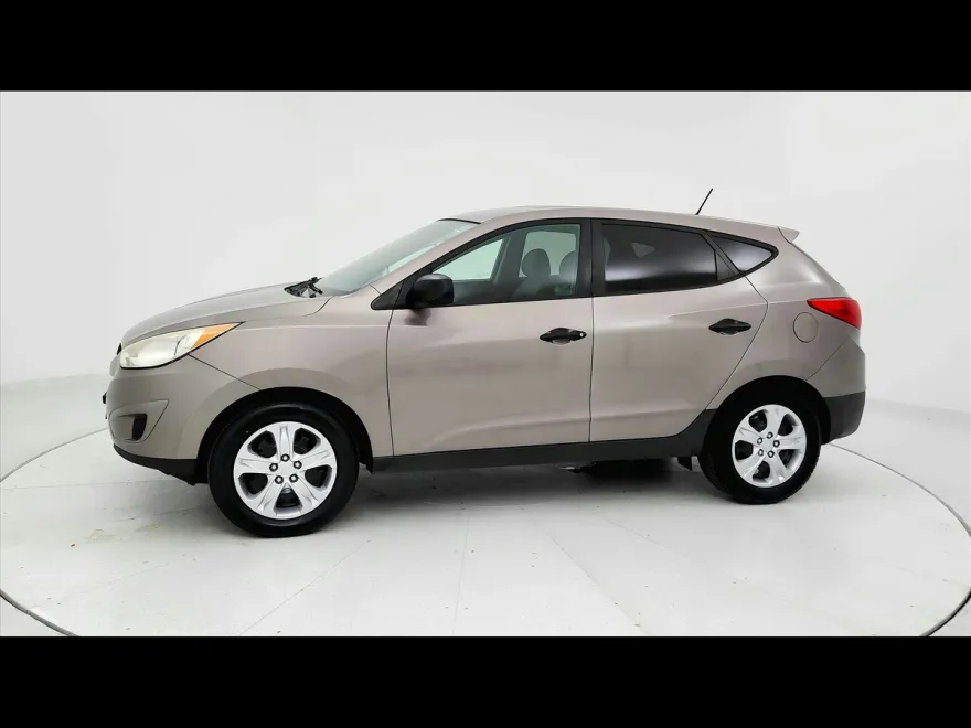 2012 Hyundai Tucson GL Sport photo 1