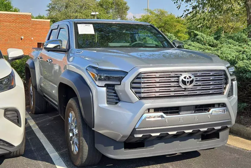 2025 Toyota Tacoma Limited photo 1