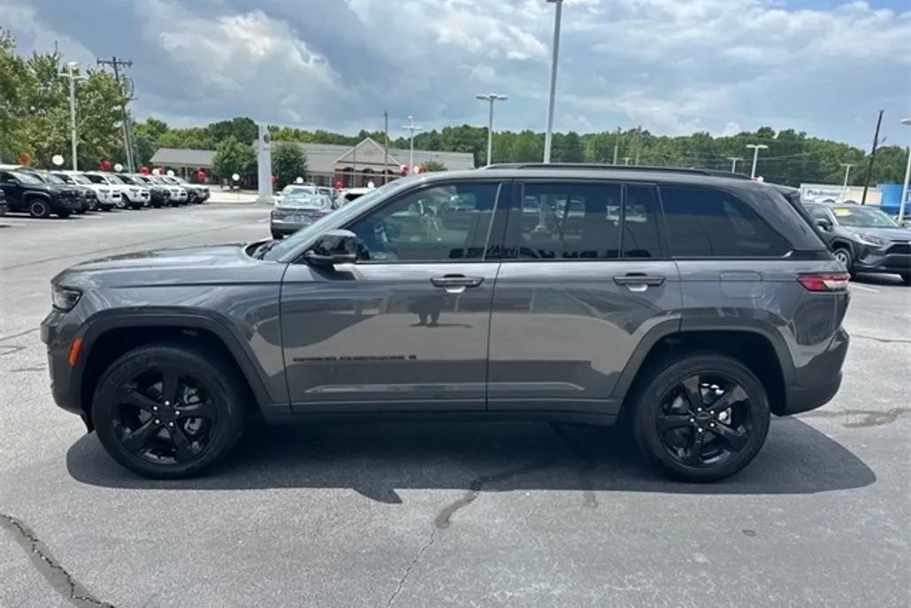2024 Jeep Grand Cherokee Altitude X photo 1