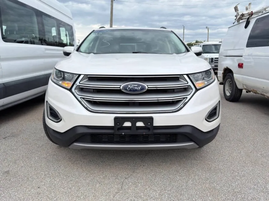2016 Ford Edge SEL photo 1