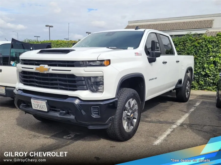 2024 Chevrolet Silverado 2500HD Custom photo 1