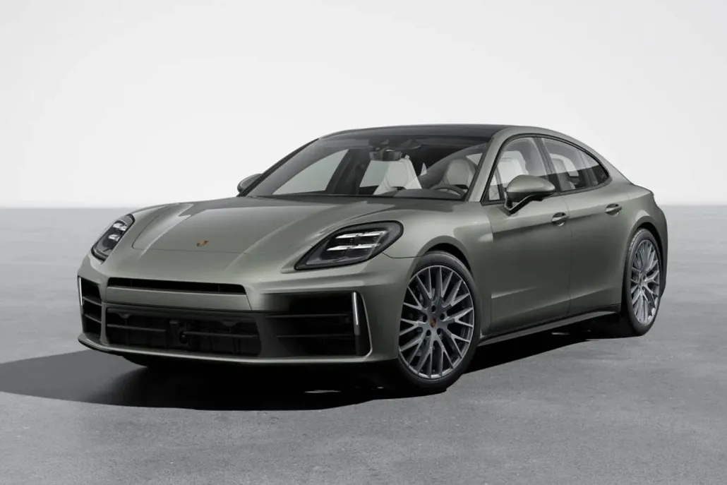 2025 Porsche Panamera 4 photo 1