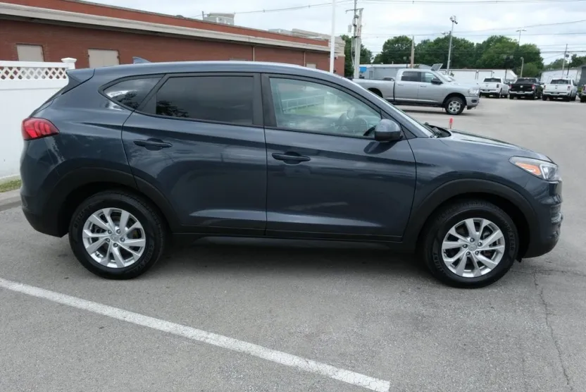 2019 Hyundai Tucson SE photo 1