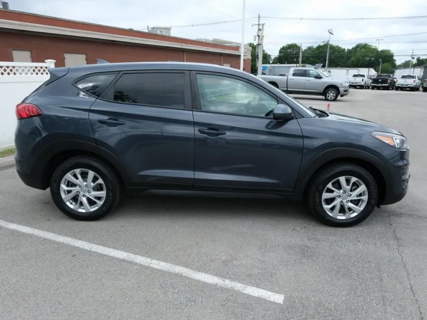 2019 Hyundai Tucson SE photo 1