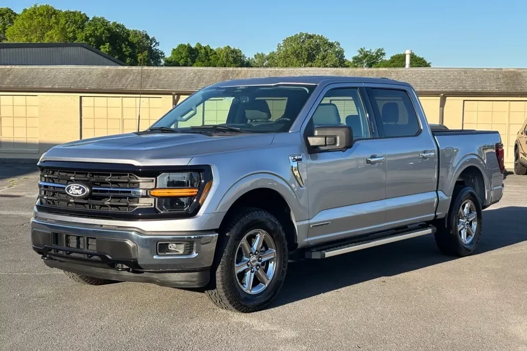 2024 Ford F-150 XLT photo 1