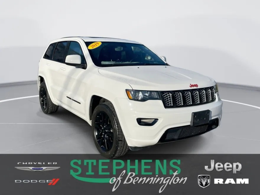 2019 Jeep Grand Cherokee Altitude photo 1